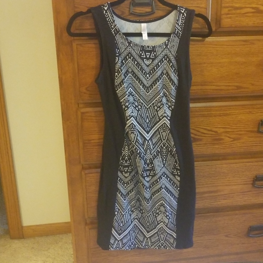 NWOT form fitting dress